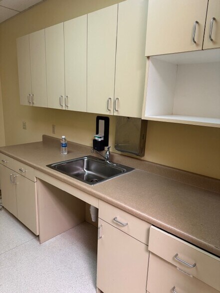 More Photos Of 652 Petaluma Ave, Sebastopol Medical For Lease