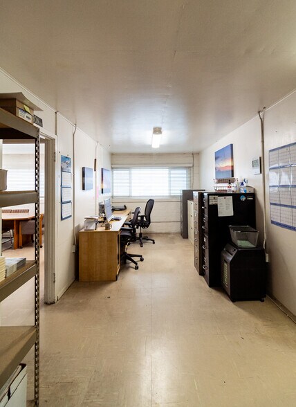 More Photos Of 201 S Pine St, Madera Office For Sale