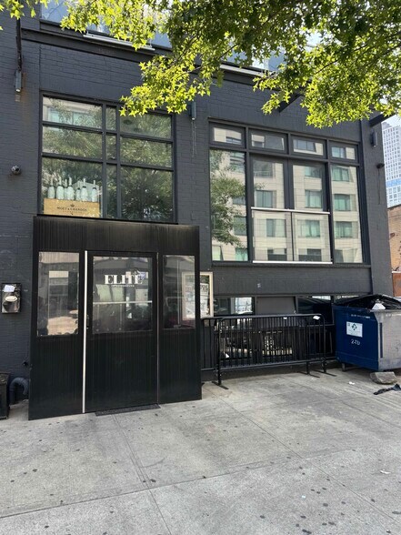 More Photos Of 128 Metropolitan Ave, Brooklyn Restaurant For Lease