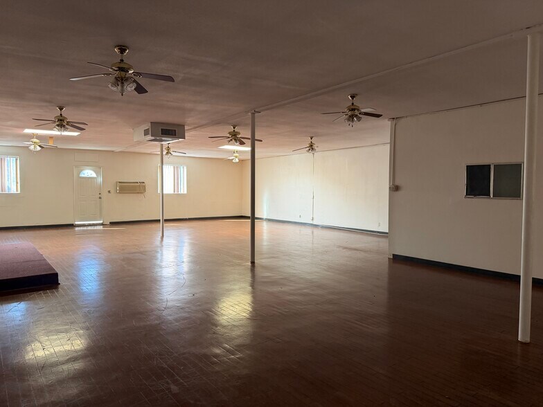 More Photos Of 5239 Atlantic Ave, Long Beach Freestanding For Sale