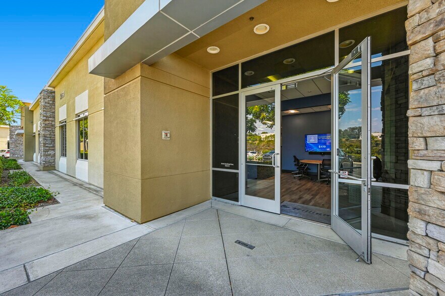 More Photos Of 3164 Lionshead Ave, Carlsbad Office For Sale