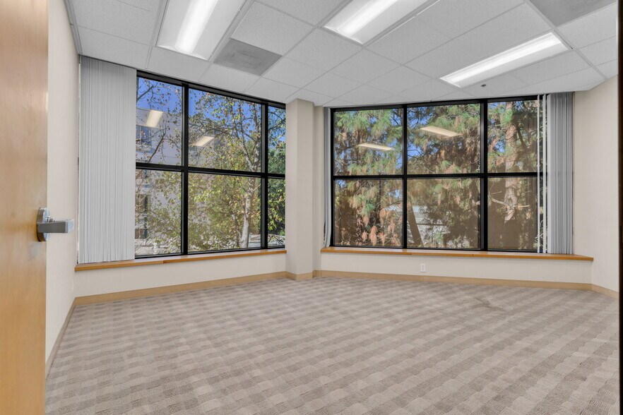 More Photos Of 1670 Riviera Ave, Walnut Creek Office Residential For Lease