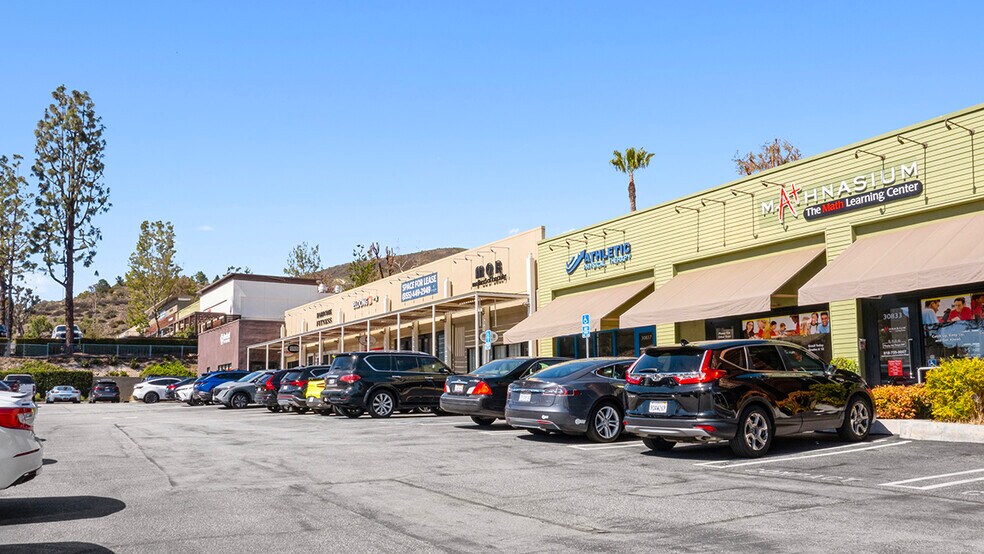 More Photos Of 30805-30895 E Thousand Oaks Blvd, Westlake Village Unknown For Lease
