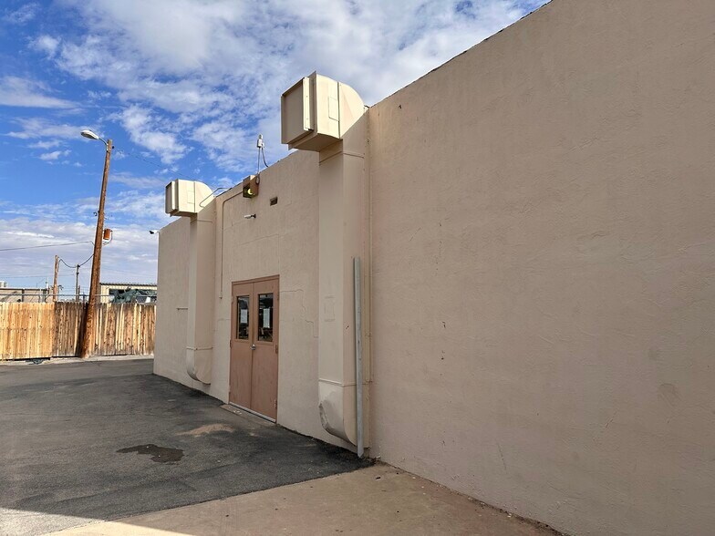 More Photos Of 7722 North Loop Dr, El Paso Specialty For Sale