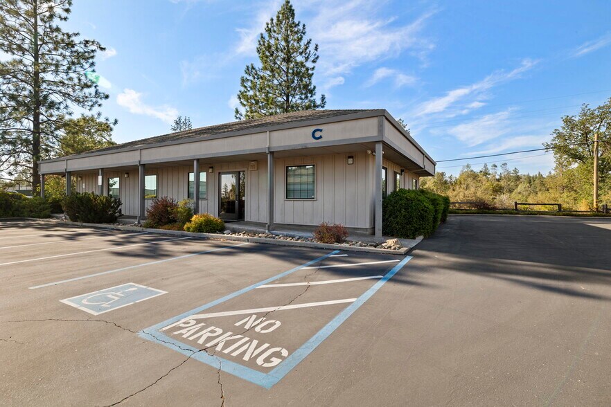 More Photos Of 21663 Brian Ln, Sonora Office Residential For Lease