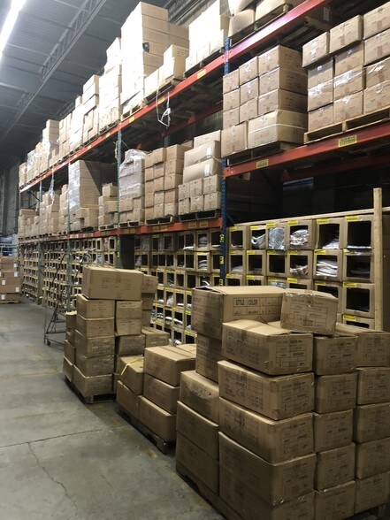 More Photos Of 120 Seaview Dr, Secaucus Distribution For Lease