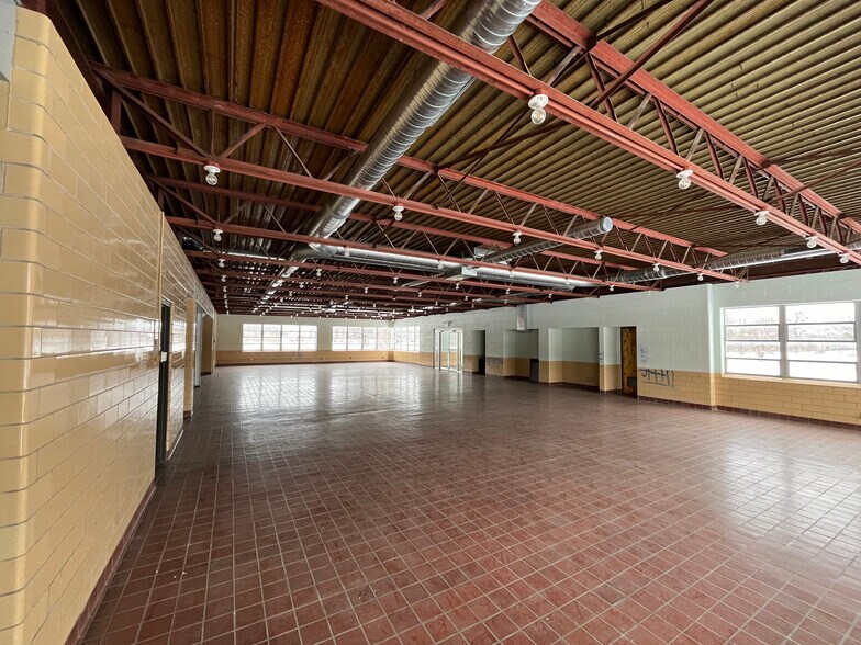 More Photos Of 3151 Kirkbride Way, Indianapolis Freestanding For Lease
