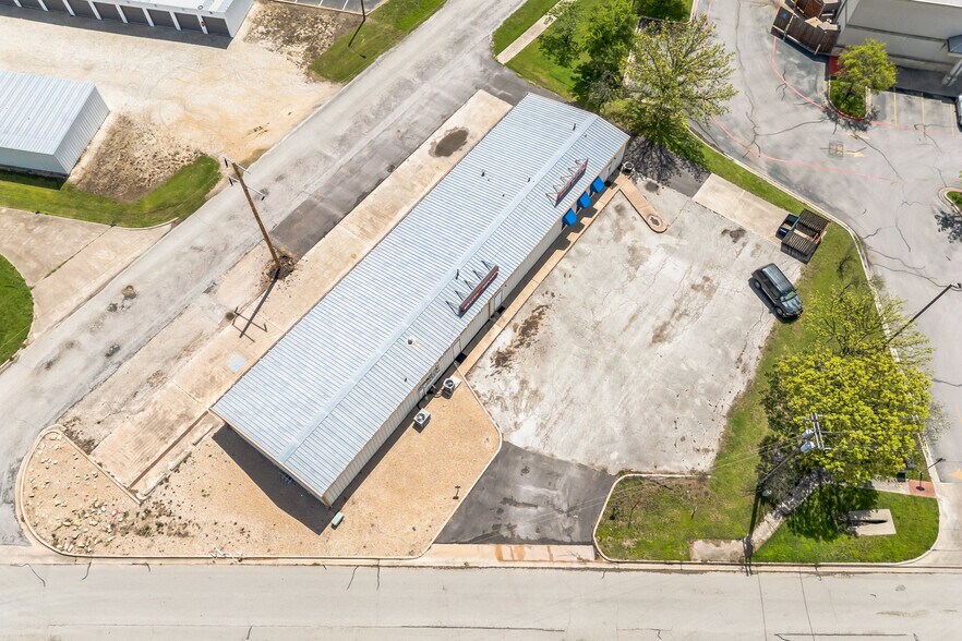 More Photos Of 1611 Old Granger Rd, Taylor Office For Lease