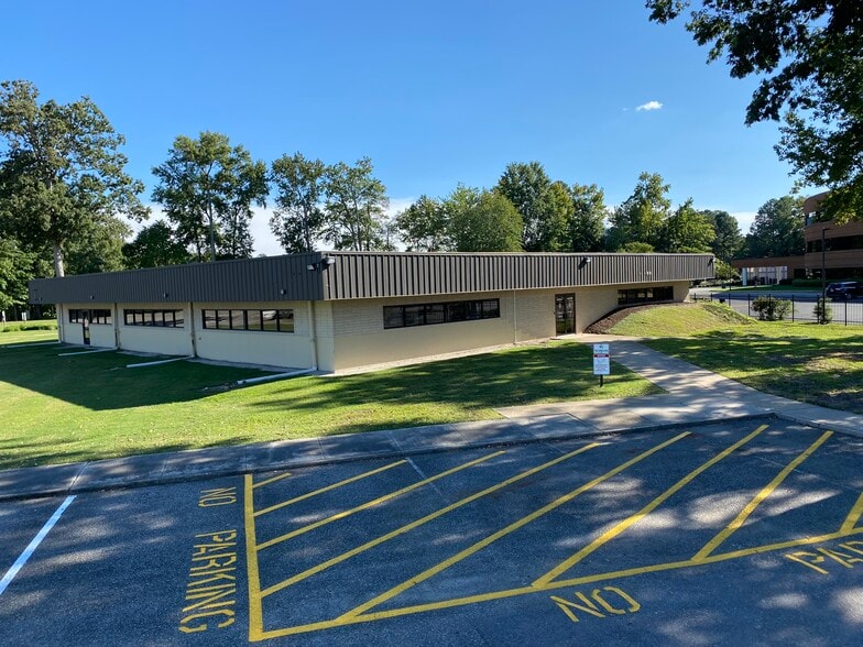 More Photos Of 610 Thimble Shoals Blvd, Newport News Unknown For Lease