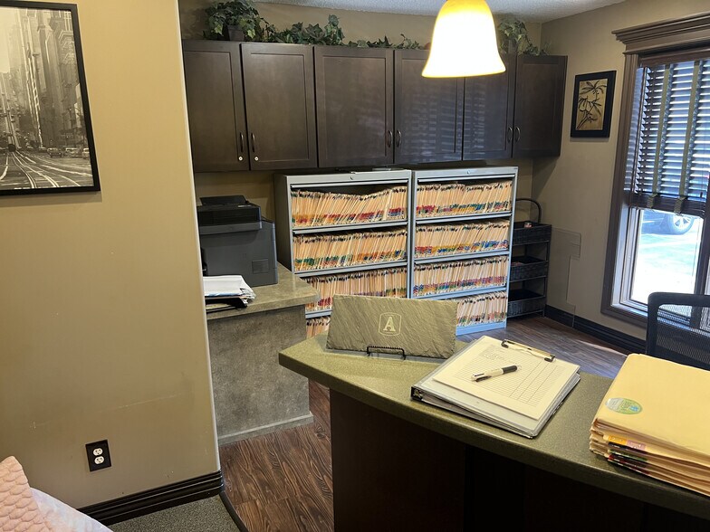 More Photos Of 5703-5713 NW 64th Ter, Kansas City Medical For Sale