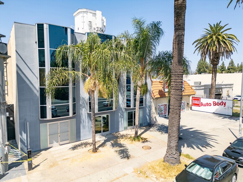 More Photos Of 20847 Sherman Way, Canoga Park Office For Sale