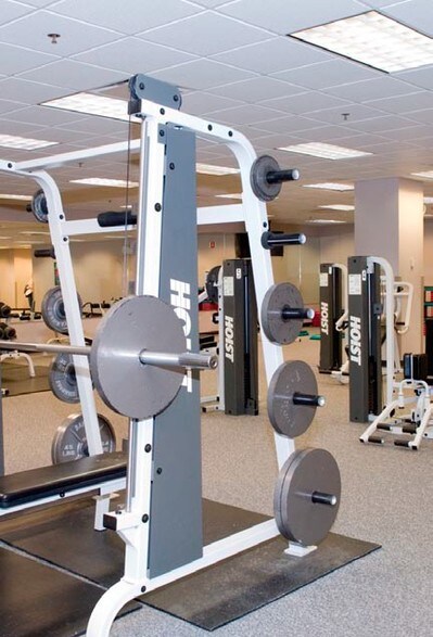 More Photos Of 500 Clinton Center Dr, Clinton Office For Lease