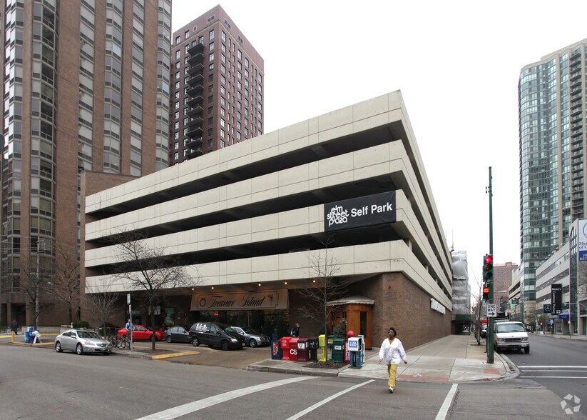 More Photos Of 75 W Elm St, Chicago Parking Garage For Lease