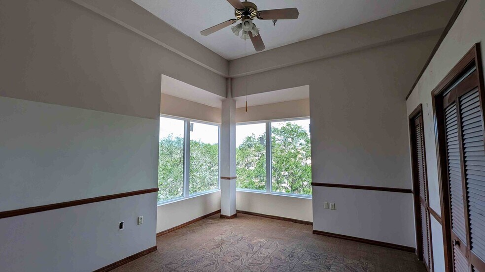 More Photos Of Near Downtown New Port Richey, New Port Richey Office For Sale