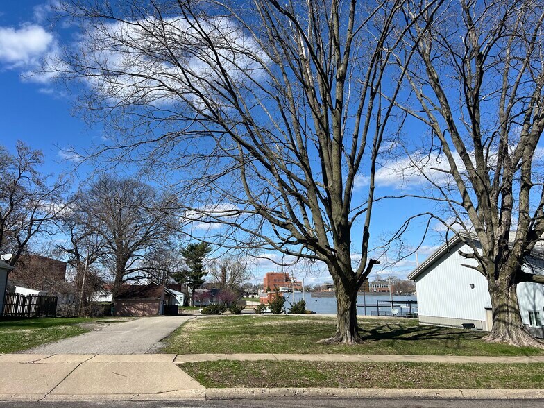 Primary Photo Of 1219-1221 Sciota Ave, Peoria Heights Land For Sale