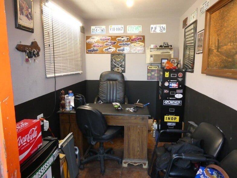 More Photos Of 1501 Celis St, San Fernando Auto Repair For Sale