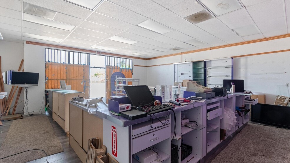 More Photos Of 2621 S Chestnut Ave, Fresno Freestanding For Sale