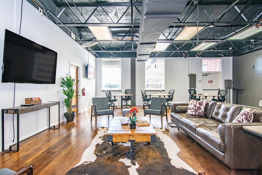 More Photos Of 3104 N Armenia Ave, Tampa Coworking Space