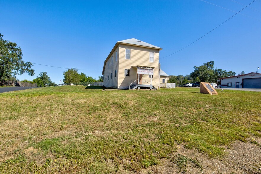 More Photos Of 7672 S Shingle Rd, Shingle Springs General Retail For Sale