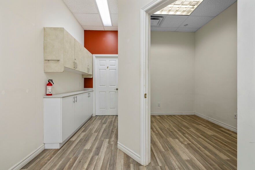 More Photos Of 47 Northumberland St, North Dumfries General Retail For Lease