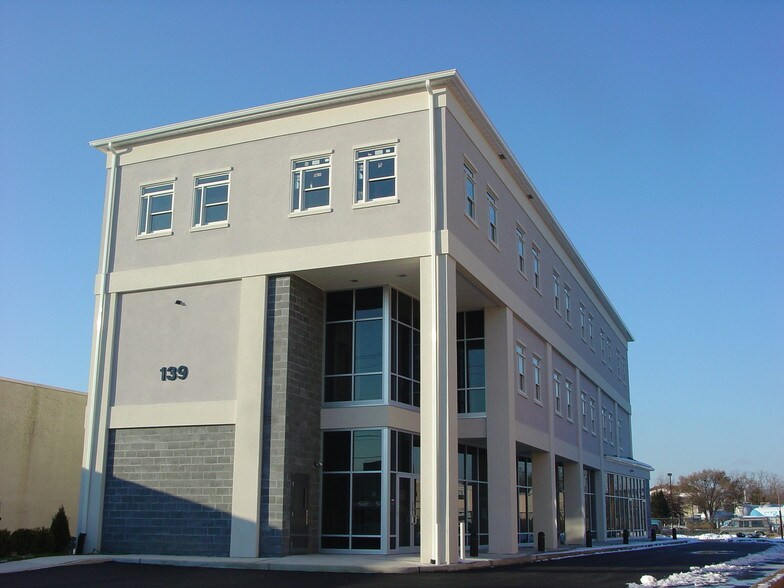 More Photos Of 139 Ocean Ave, Lakewood Office For Sale