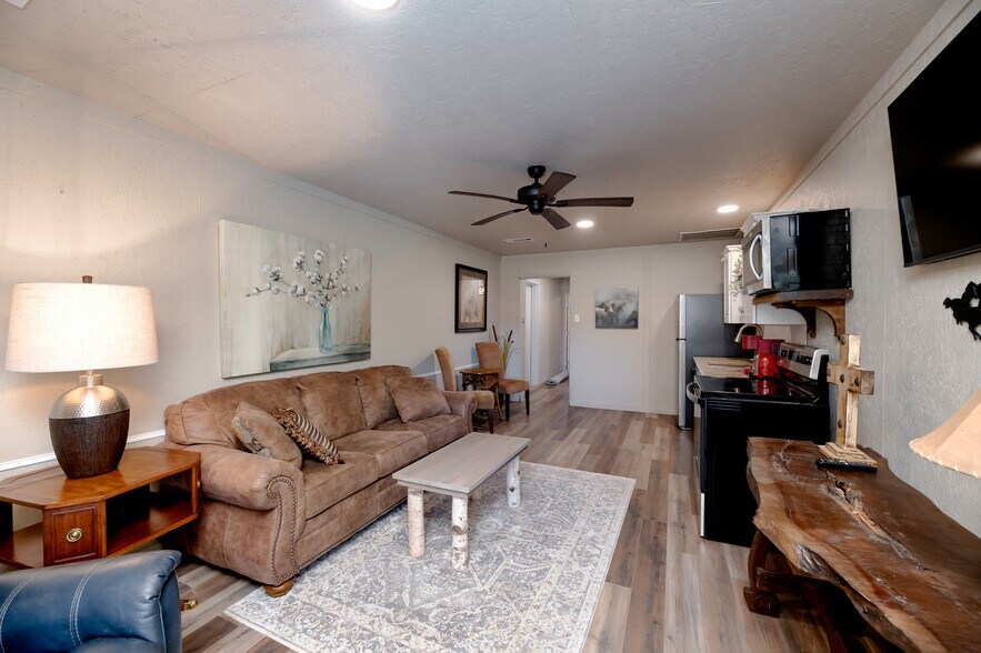 More Photos Of 2261 TX-276, Emory Specialty For Sale