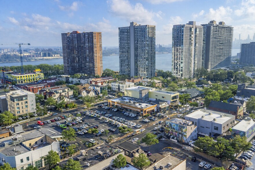 More Photos Of 1618 Parker Ave, Fort Lee Freestanding For Sale