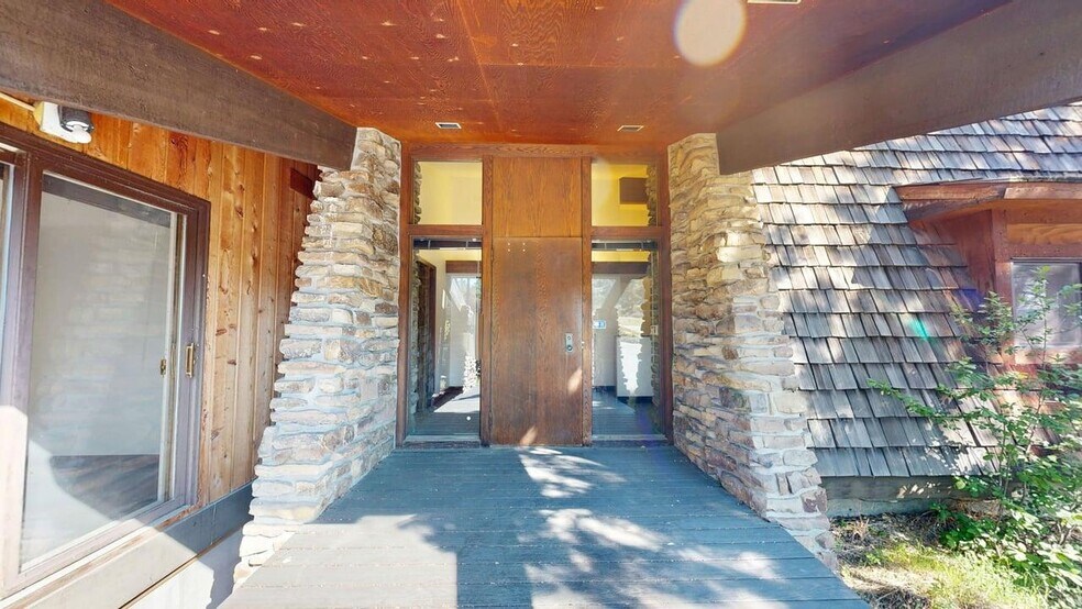 More Photos Of 11 E Airport Rd, Billings Office For Lease