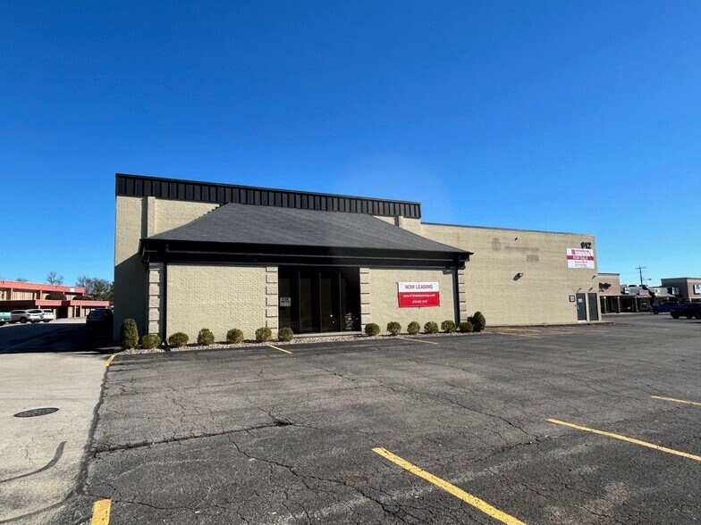 More Photos Of 912 N Dixie Ave, Elizabethtown Self Storage For Sale