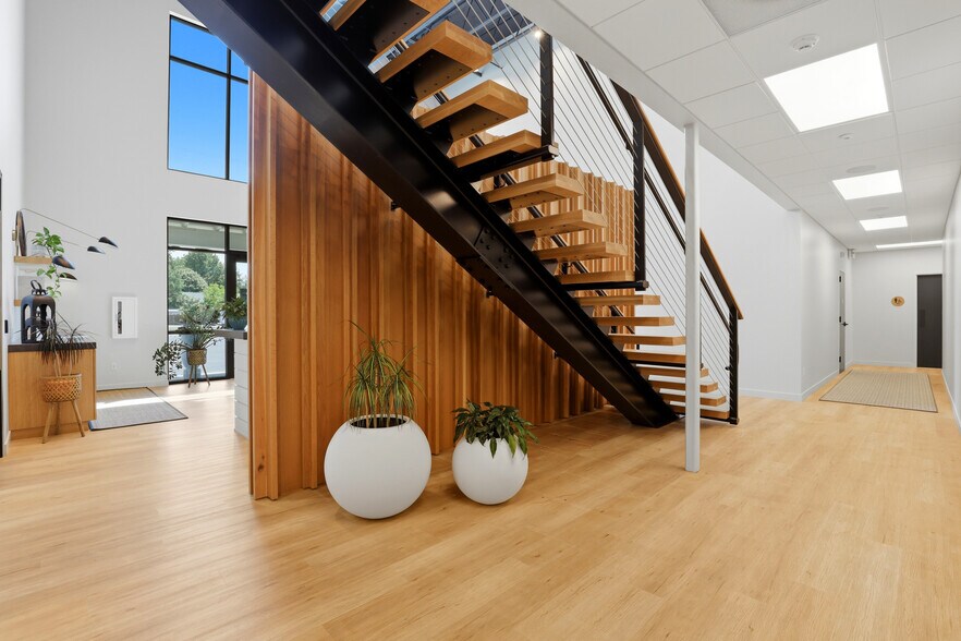 More Photos Of 9493 N Government Way, Hayden Office For Sale