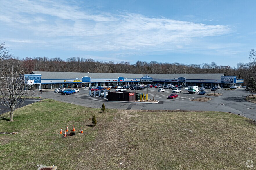 Primary Photo Of 34 Shunpike Rd, Cromwell Freestanding For Lease