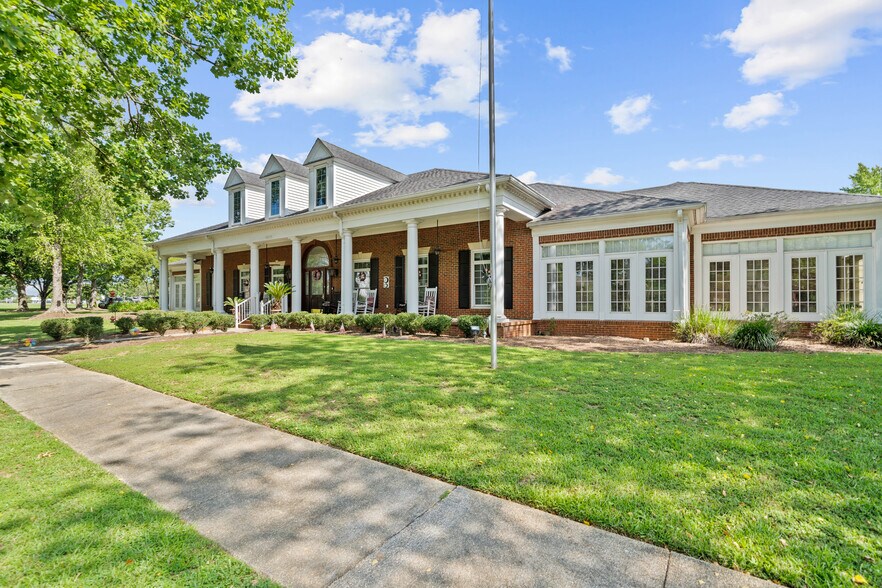 More Photos Of 10171 Papa George St, Daphne Congregate Senior Housing For Lease