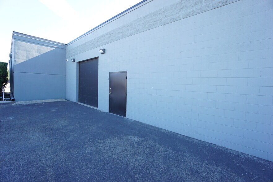 More Photos Of 802 E Nob Hill Blvd, Yakima Freestanding For Lease