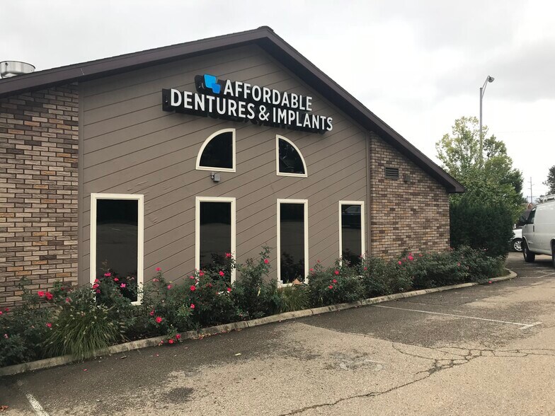 More Photos Of 423 Adair Ave, Zanesville Medical For Sale