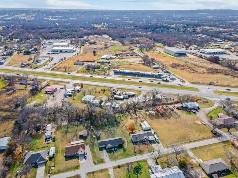 More Photos Of 4861 E Highway 199, Springtown Specialty For Sale
