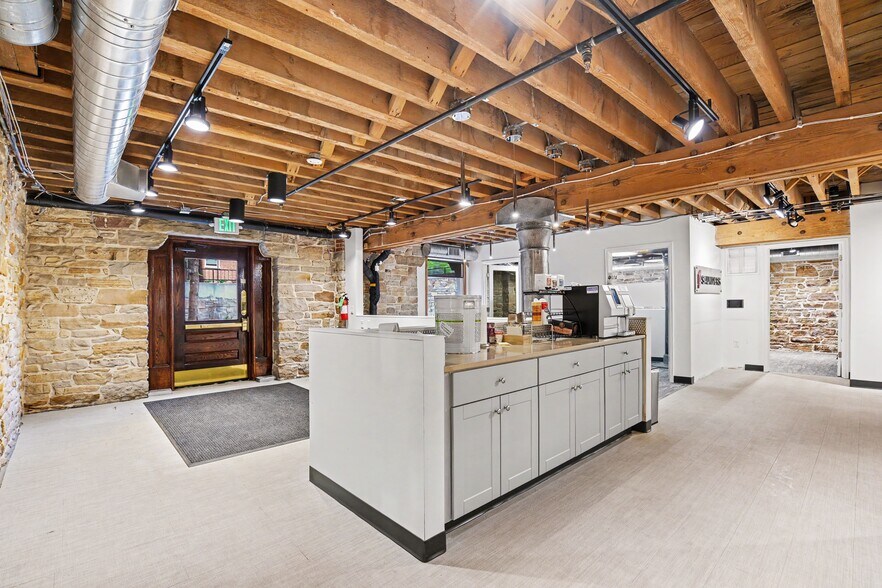 More Photos Of 1660 17th St, Denver Office Residential For Lease