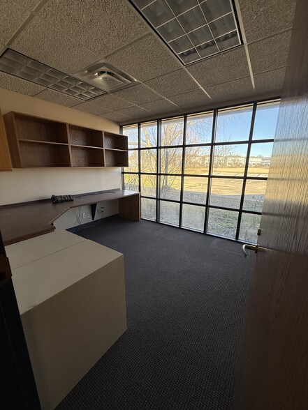 More Photos Of 6940 S Utica Ave, Tulsa Office For Sale