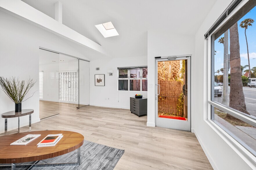 More Photos Of 742 Washington Blvd, Marina Del Rey Loft Creative Space For Sale