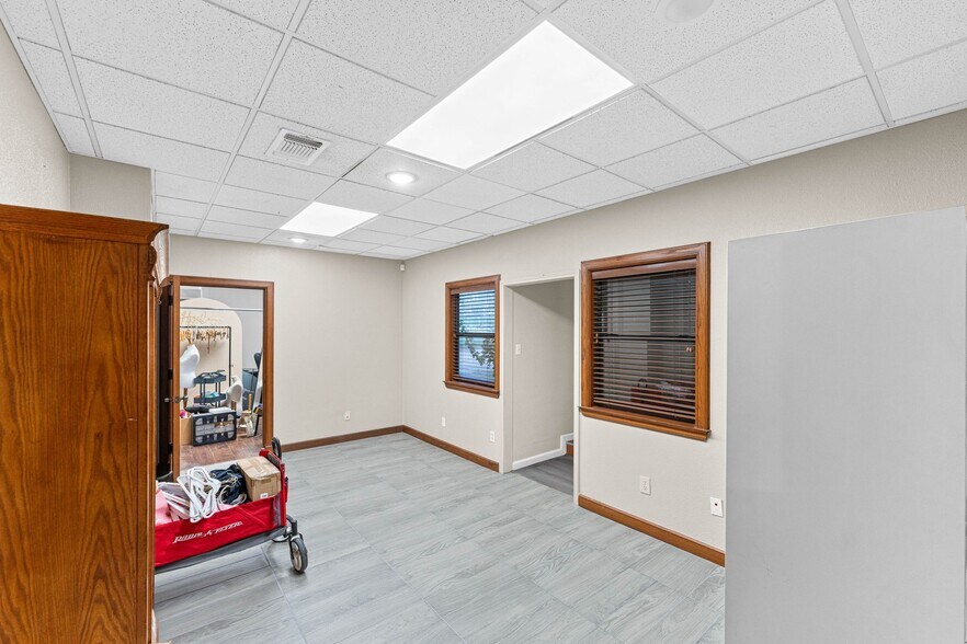 More Photos Of 4514 Billy Sames, Adkins Land For Sale