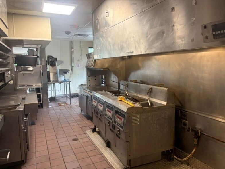 More Photos Of 147 Nc Highway 801 N, Advance Fast Food For Sale