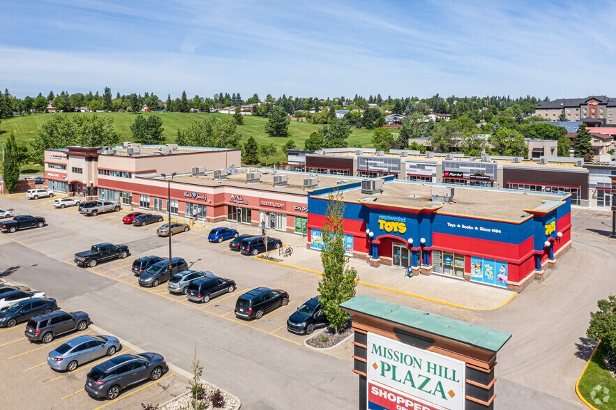 More Photos Of 398 St Albert Trl, St. Albert Freestanding For Lease