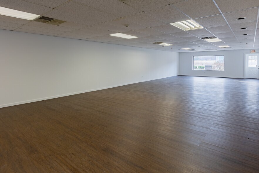 More Photos Of 1590-1610 Union Valley Rd, West Milford Freestanding For Lease