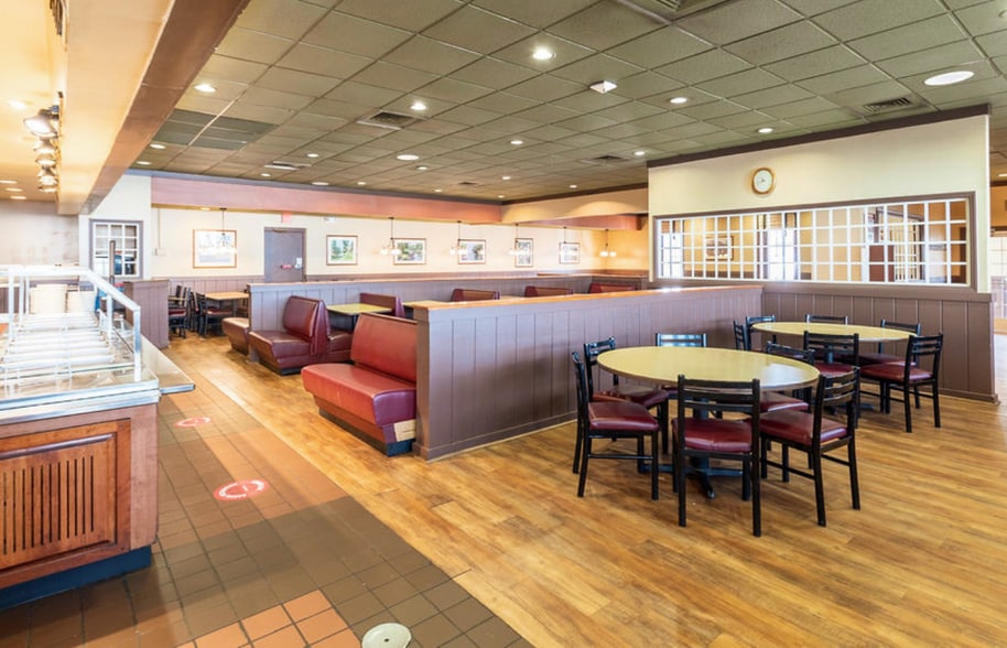 More Photos Of 2775 Lee Hwy, Troutville Restaurant For Sale