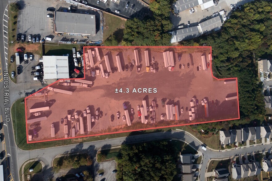 More Photos Of 100 Industrial Blvd, McDonough Service For Lease