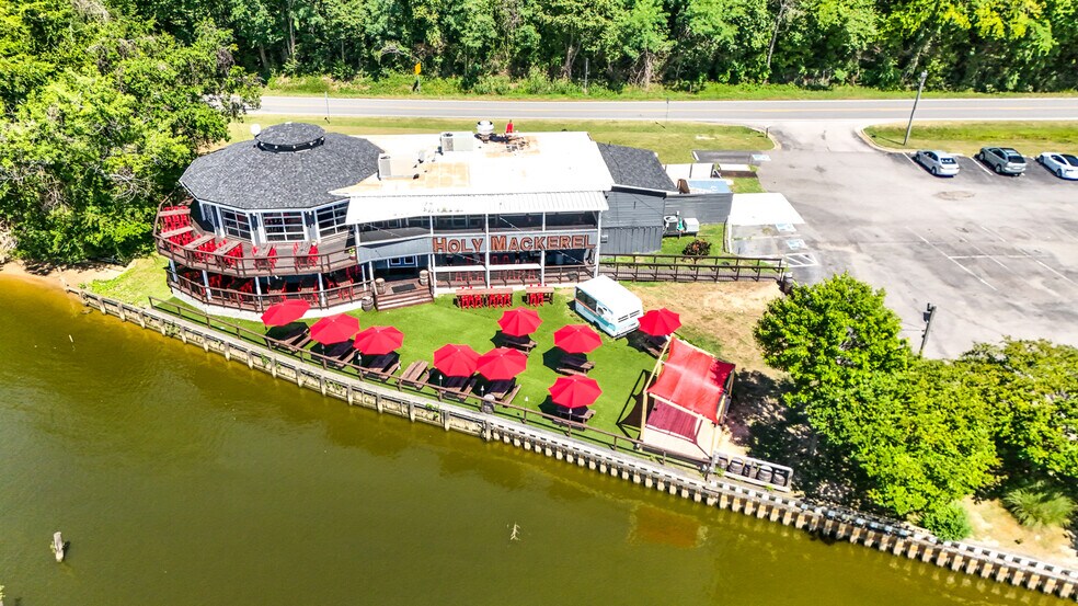 More Photos Of 700 Jordan Point Rd, Hopewell Restaurant For Sale