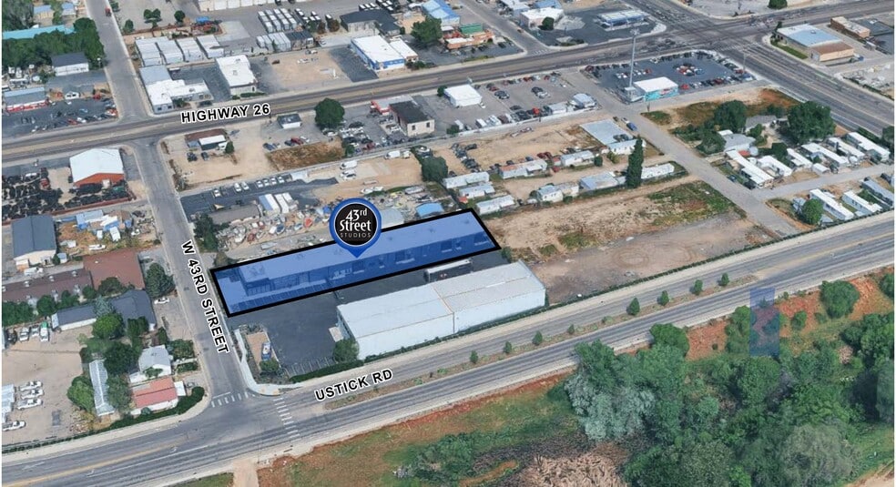More Photos Of 113 W 43rd St, Garden City Research And Development For Sale