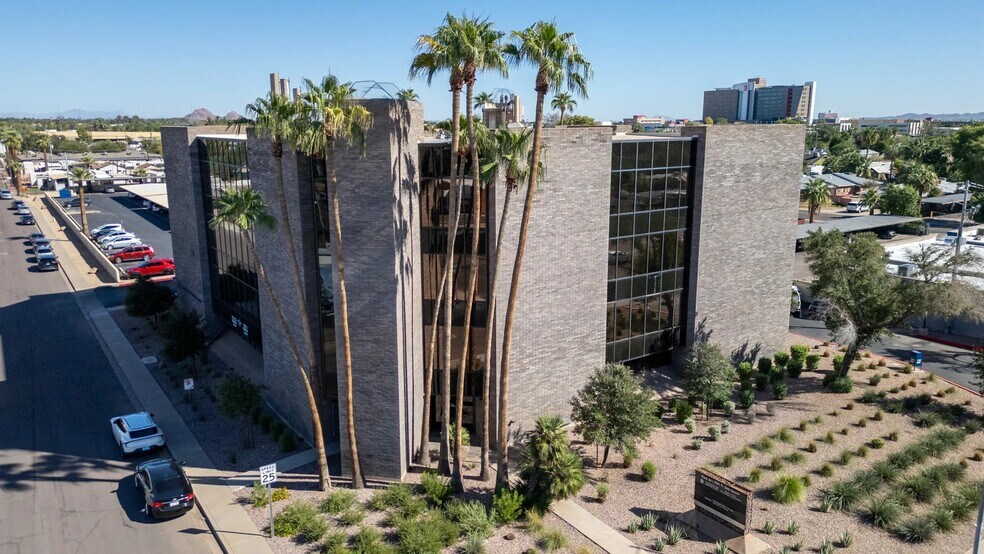 More Photos Of 3221 N 16th St, Phoenix Office For Sale
