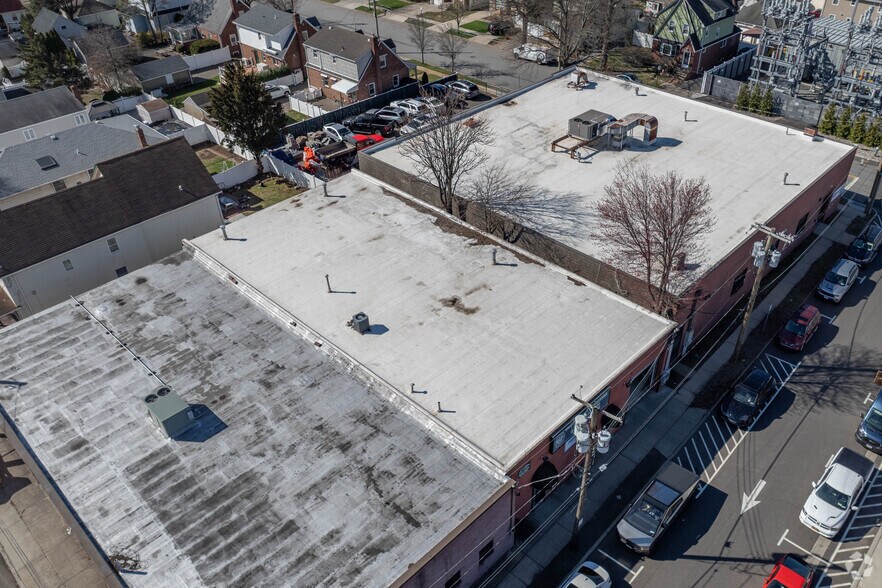 More Photos Of 910 3rd Ave, New Hyde Park Warehouse For Sale