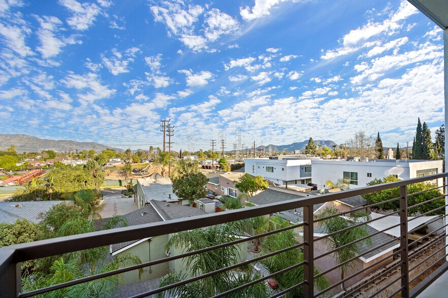 More Photos Of 6056 Craner Ave, North Hollywood Apartments For Sale