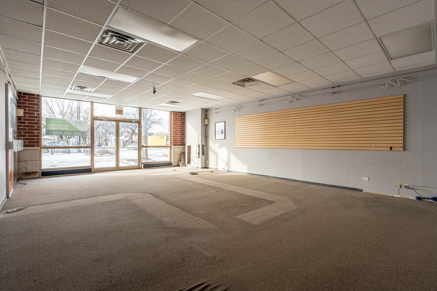 More Photos Of 2649 N Central Ave, Chicago Freestanding For Lease